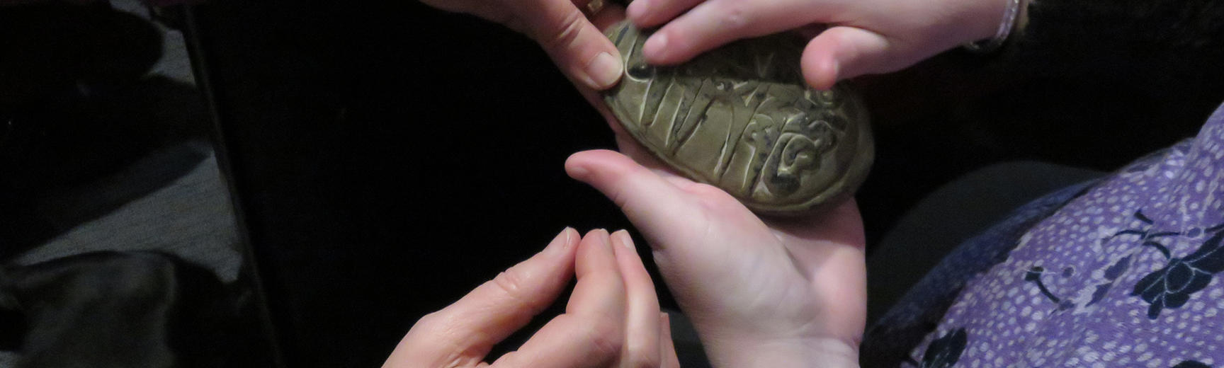Touch tour with a 'Mani stone'